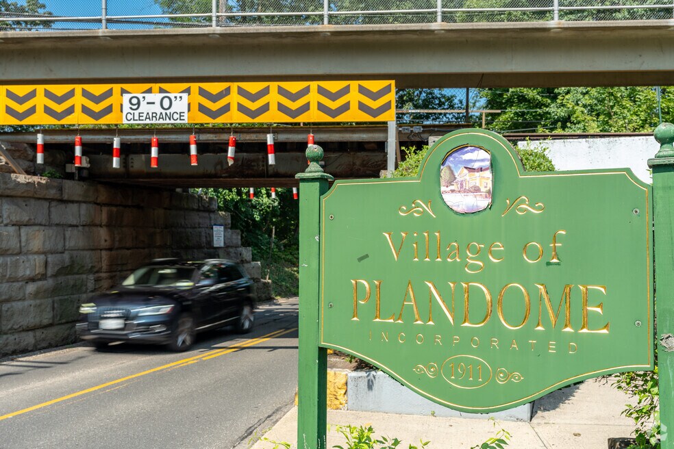 Neighborhood_Plandome_V1_090123