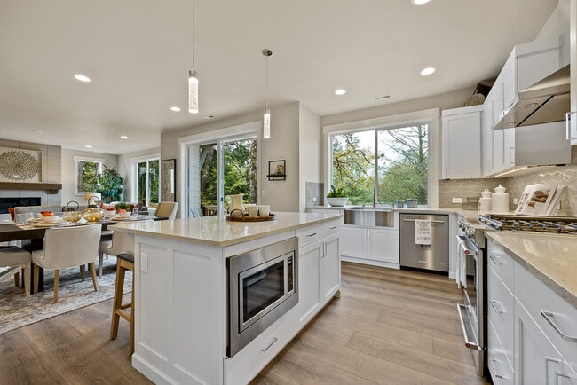 18007 SE 250th Place, Covington, WA 98042 - photo 4