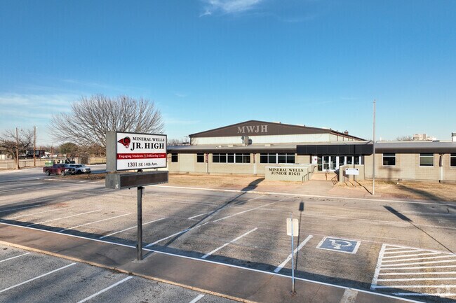 Students at Mineral Wells Jr. High School enjoy a variety of after school activities.