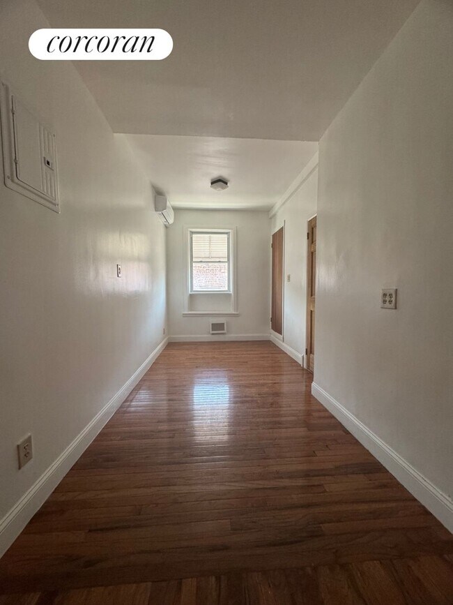 741 Crown St, Brooklyn, NY 11213