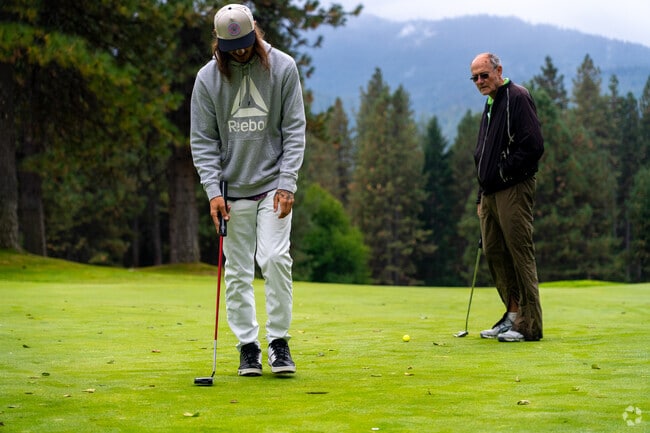 Residents can hit the links in the shadow of Mount Shasta.