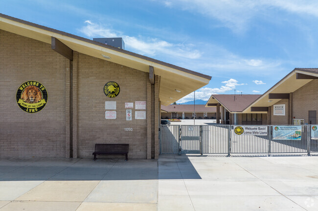 Loma Vista Middle School is a public middle school in the La Sierra Hills Neighborhood.