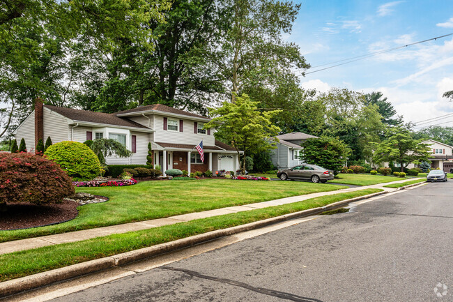 The sidewalk streets of East Brunswick are very peaceful and safe to walk in East Brunswick.