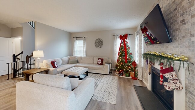 2064 Running Stream Ct, Dayton, OH 45458 - photo 2