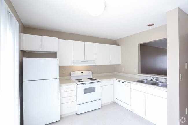 Hickory Hills Residences, Junction City, KS 66441 - photo 7