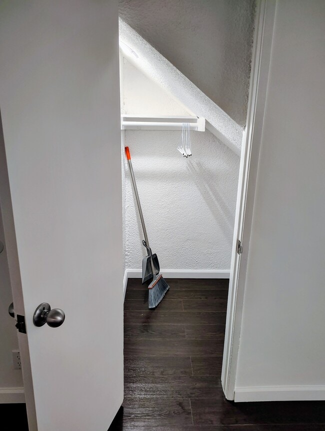 1217 S Orange Grove Ave unit 1, Los Angeles, CA 90019 - photo 7