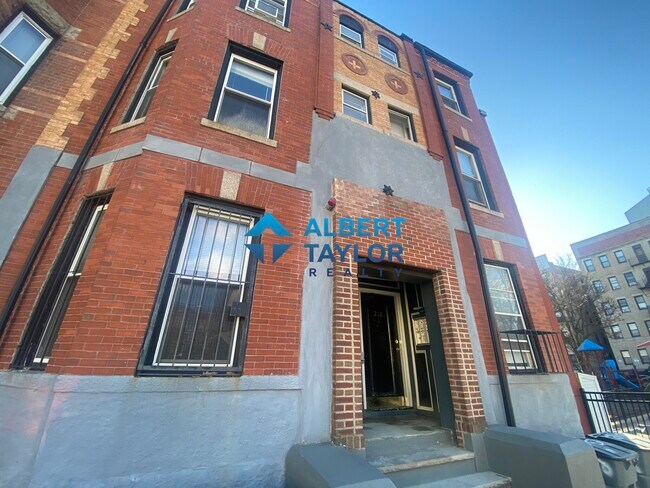 210 Hemenway St unit 216-1, Boston, MA 02115 - photo 2