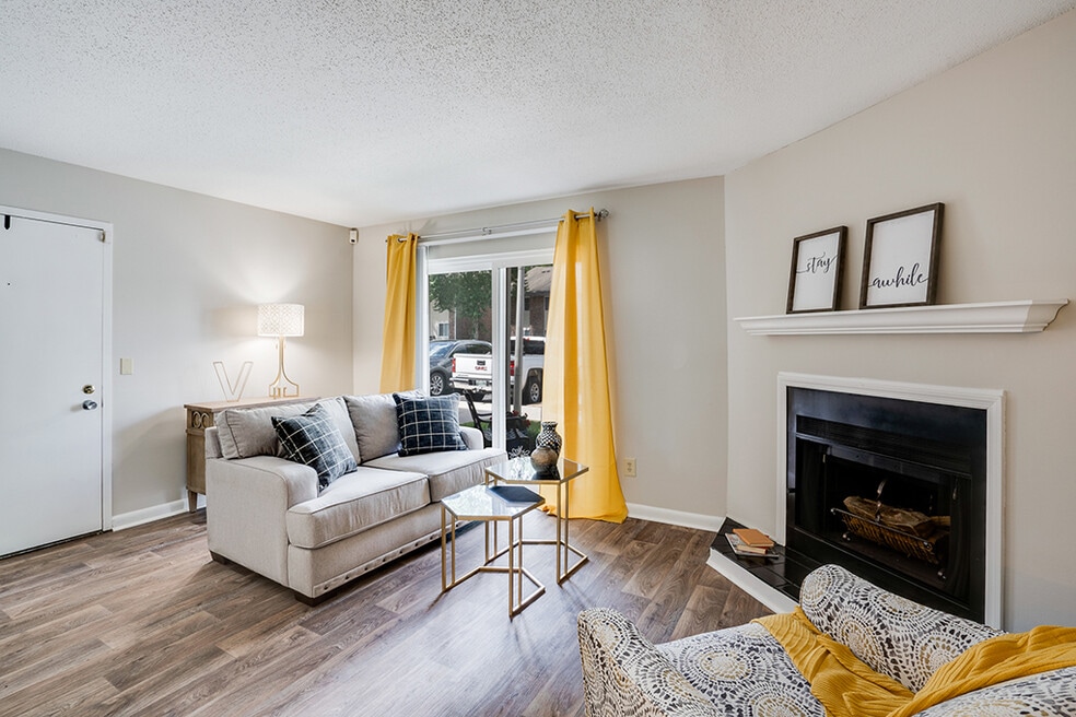 Villas at Oak Crest, Chattanooga, TN 37421 - photo 1