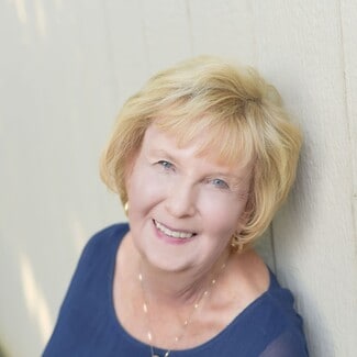 Julia Hayes