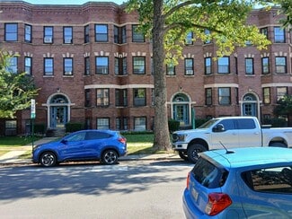 206 N Kenilworth Ave Unit 1, Oak Park, IL 60302