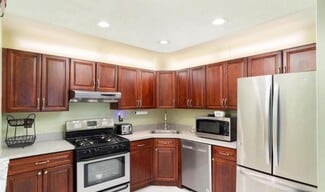 3 Rickard Ct, Trenton, NJ 08648