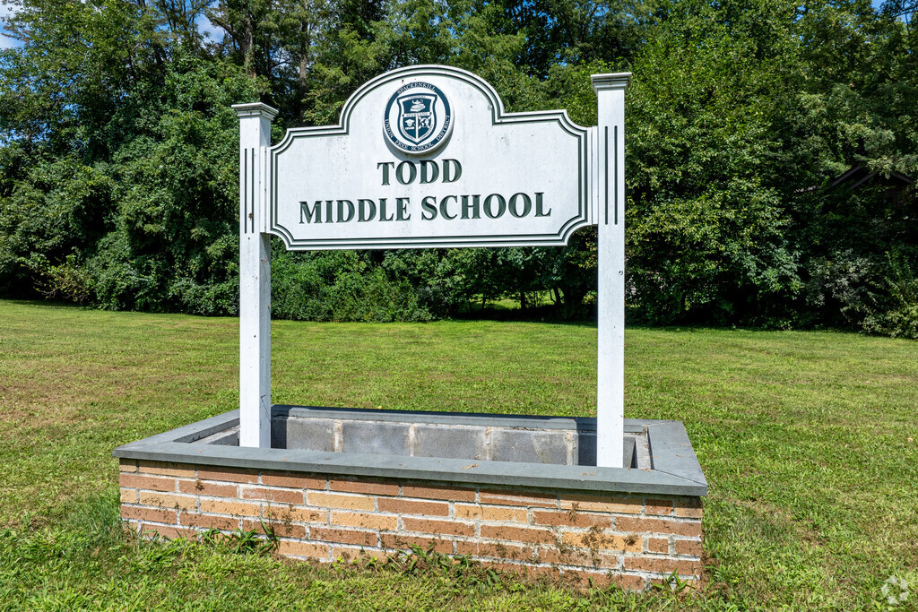Orville A. Todd Middle School has a student-teacher ratio of 9 to 1.