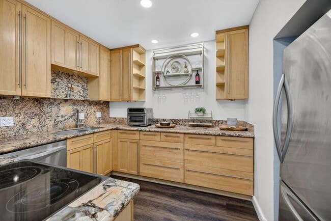 1317 NE 1st Ave, Fort Lauderdale, FL 33304 - photo 4