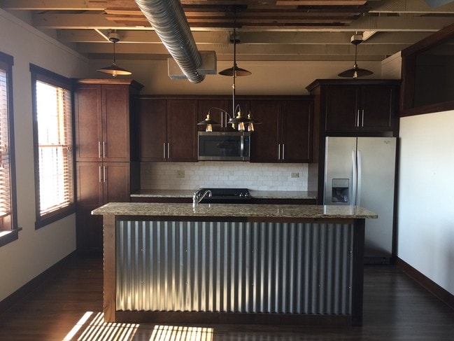 311 Barrington Ave Lofts, East Dundee, IL 60118 - photo 6