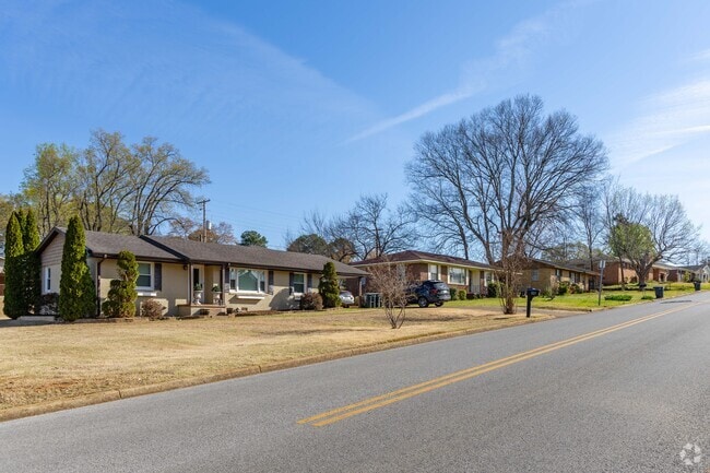 Ranch homes are spread throughout the northern portion of North Florence.