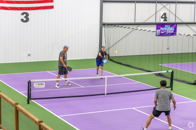 The Picklebarn offers residents year-round Pickleball Courts for residents to play.