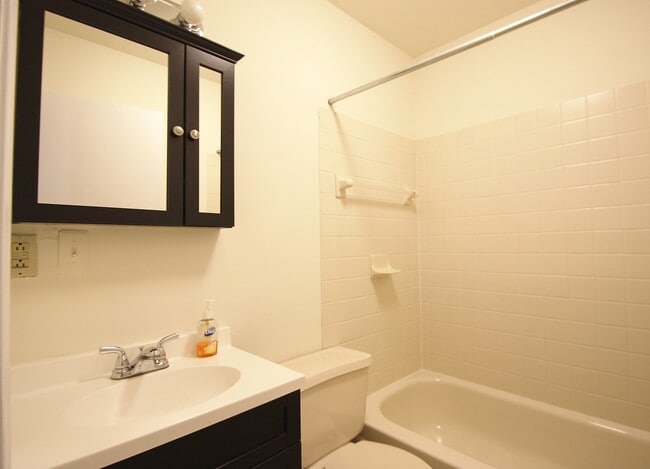 2320 Catharine St unit 1, Philadelphia, PA 19146 - photo 6