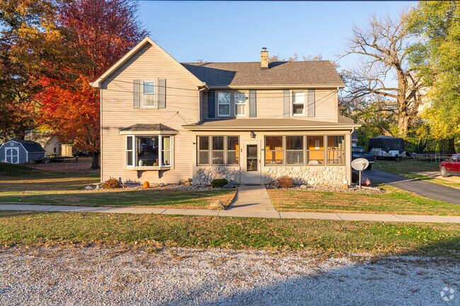 Victorian and Colonial-style homes stand out in North Utica’s established neighborhoods, offering spacious layouts and timeless architecture at prices that remain attractively affordable for Chicago-area buyers.