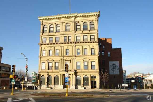 7 West St, Pittsfield, MA 01201 - photo 5