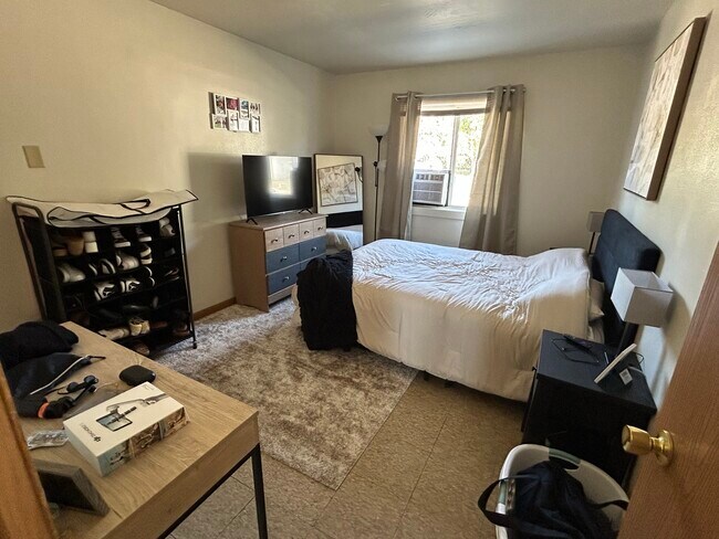 1016 W 20th St unit 1016, Cedar Falls, IA 50613 - photo 6