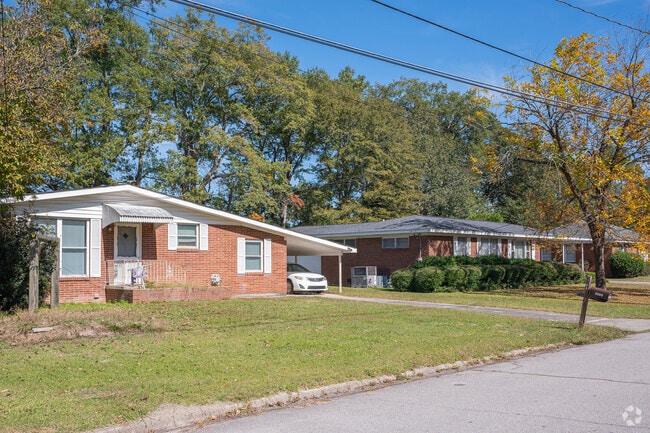 Rows of traditional brick homes can be found all over Richmond Hill.