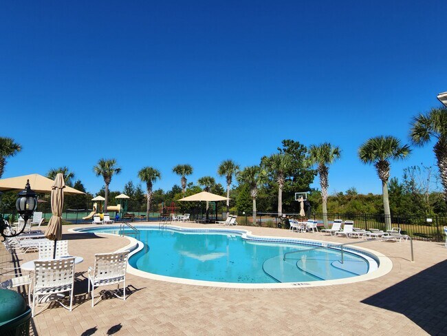 836 Coastal Breeze Dr, Freeport, FL 32439 - photo 5