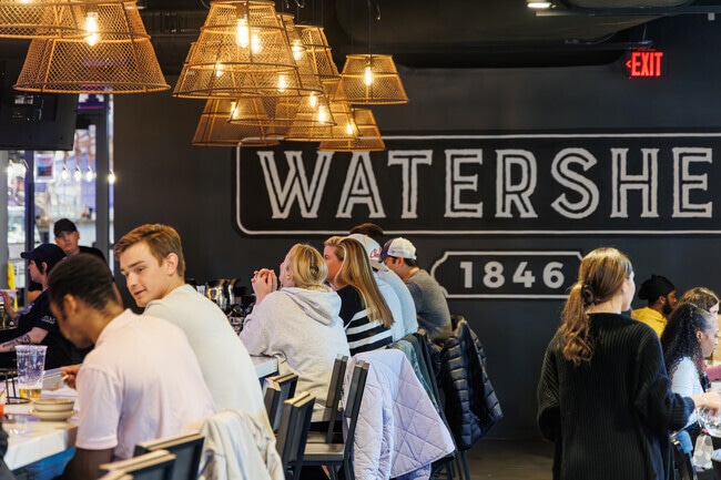 Watershed, a restaurant i the Cross Street Market next to Sharp-Leadenhall, has a chill vibe.