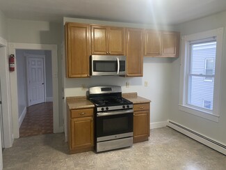 77 Boxford St Unit 77 Boxford St  3rd floor, Lawrence, MA 01843