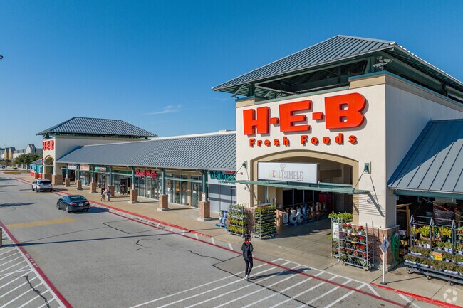 H-E-B in Stone Gate carries fresh produce and groceries.