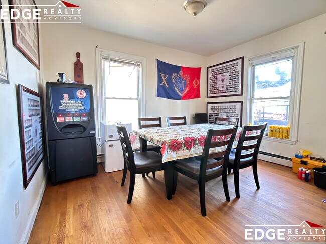 48 Pratt St, Allston, MA 02134 - photo 3