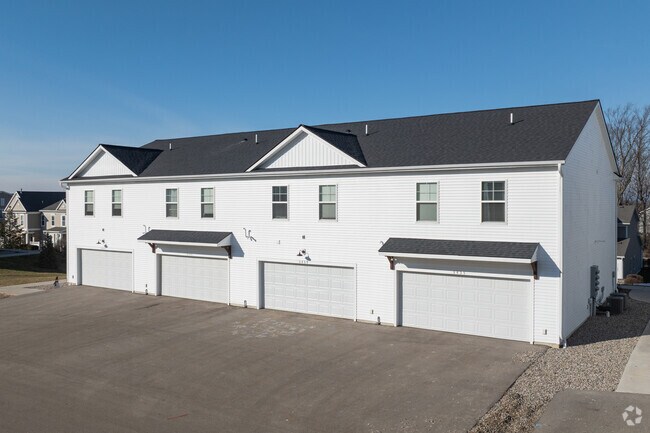 The Vue at Rivertown Park Townhomes, Wyoming, MI 49418 - photo 4