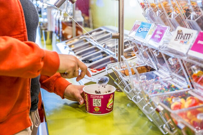 Menchies Frozen Yogurt is a self-serve dessert spot in Gateway West.