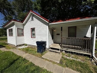 714 Market St, Osage City, KS 66523