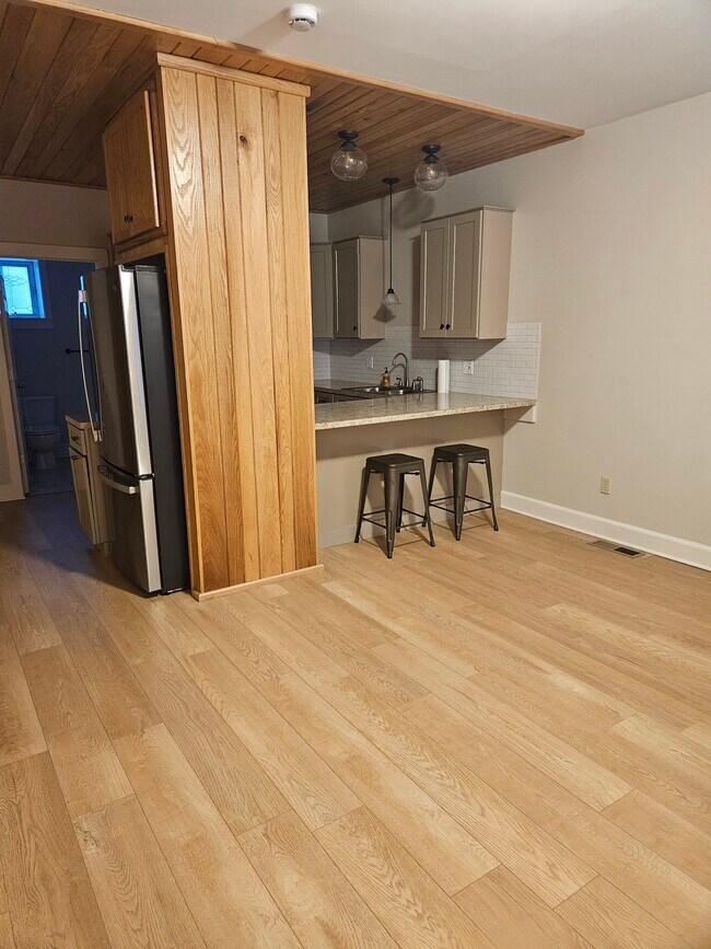 223 E 10th St unit 223 E 10th St, Bloomsburg, PA 17815 - photo 4