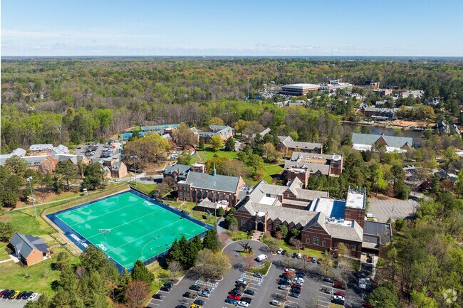 The University of Richmond is just a short drive down River Road in Sleepy Hollow.