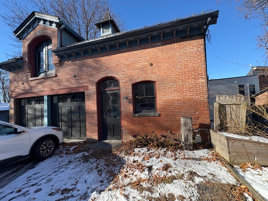 10 Grand St unit Carriage house, Poughkeepsie, NY 12601 - photo 1