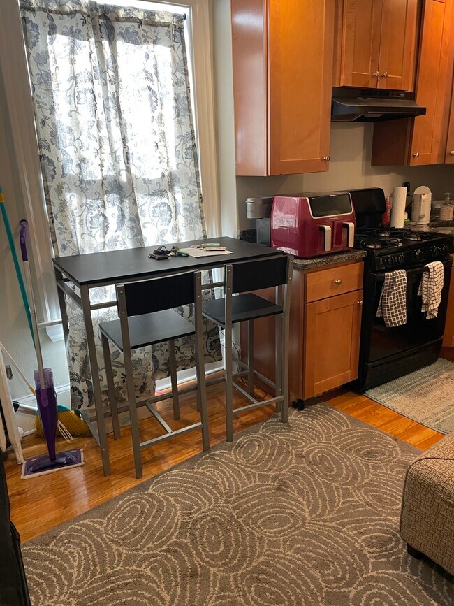 22 Joy St Unit 1, Boston, MA 02114