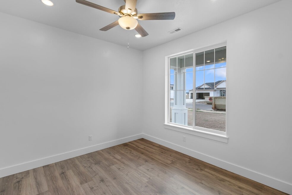 2409 W 2950 N, Farr West, UT 84404 - photo 1