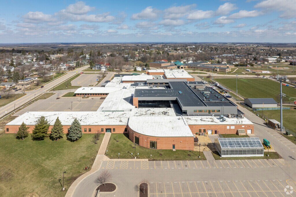 Mount Horeb High School honors learning and individuality.