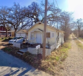 909 4th St, Brownwood, TX 76801