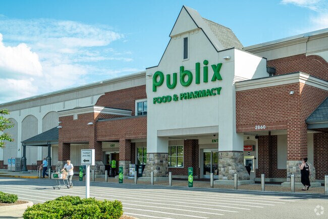 Pick up groceries conveniently at Publix.