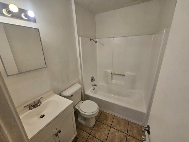 1926 Martin St, Conway, AR 72034 - photo 5