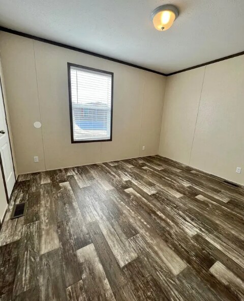 6599 N Hampshire Dr, Holly, MI 48442 - photo 4