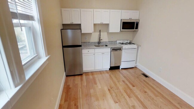25 Macarthur St unit 1R, Somerville, MA 02145 - photo 3