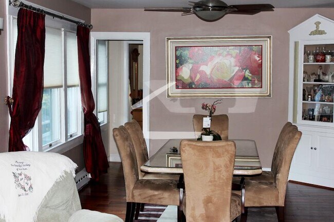 39 Donnybrook Rd, Brighton, MA 02135 - photo 2