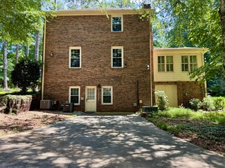 193 Crystal River Dr, Lawrenceville, GA 30043