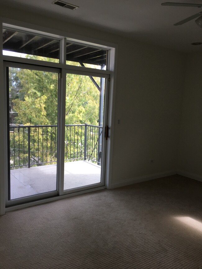 Master bedroom and the back bolcany