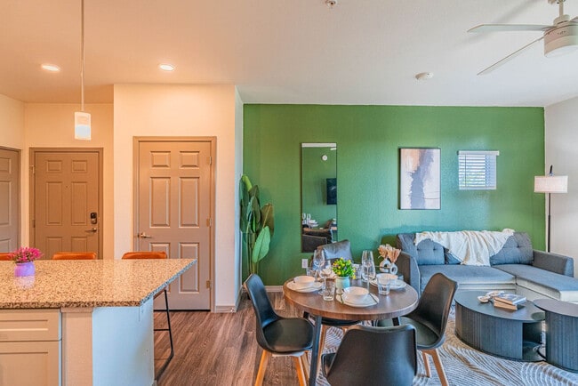 9600 W Georgia Ave unit ID1369229P, Glendale, AZ 85305 - photo 3