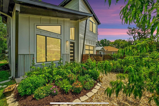 2004 E 10th St, Austin, TX 78702
