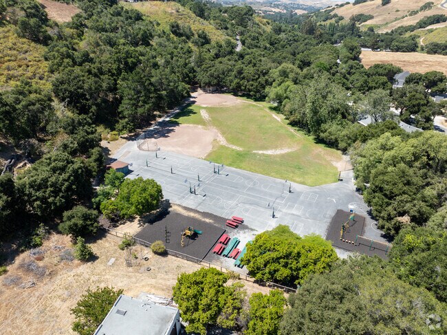 Washington Elementary provides a nurturing environment in Corral de Tierra.